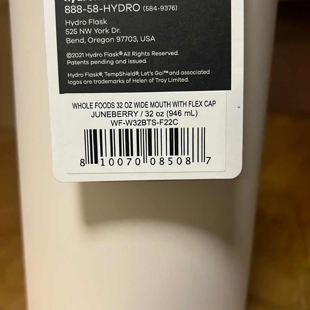 Juneberry Hydro Flask 32oz - Picture 4 of 4